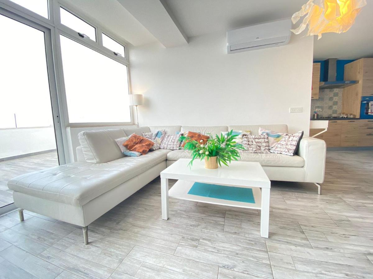 Appartamento Penthouse "Maltese Scent" Mellieħa Esterno foto