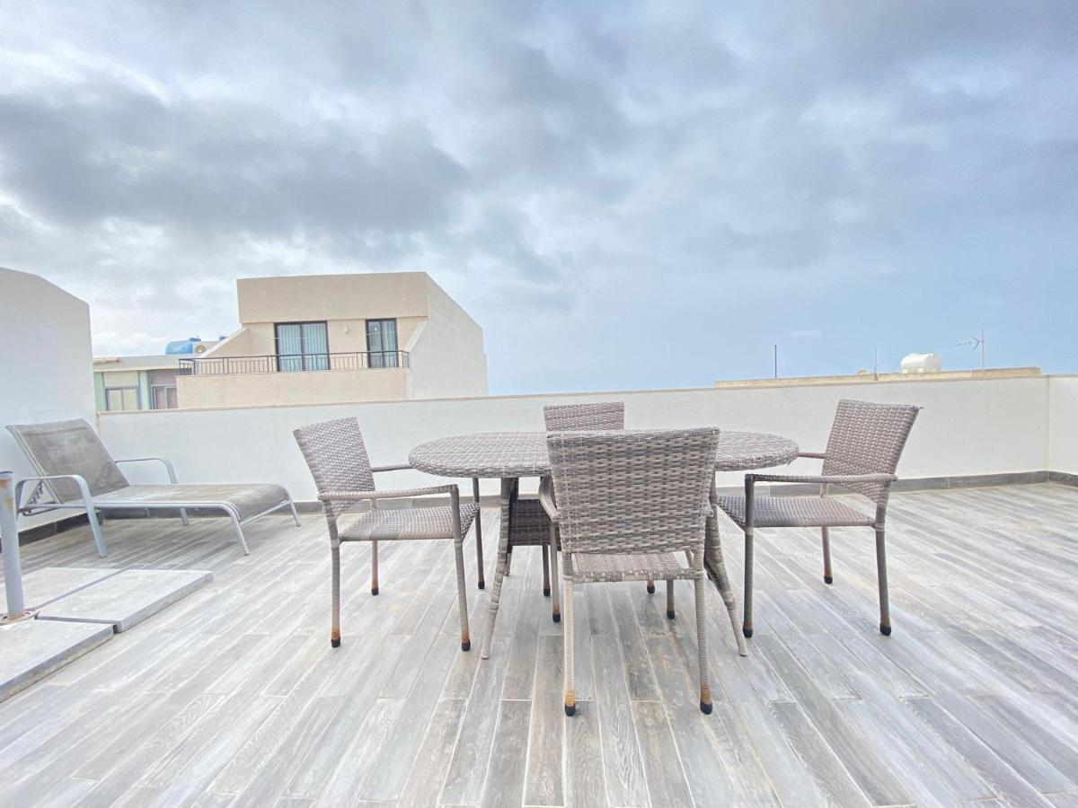 Appartamento Penthouse "Maltese Scent" Mellieħa Esterno foto