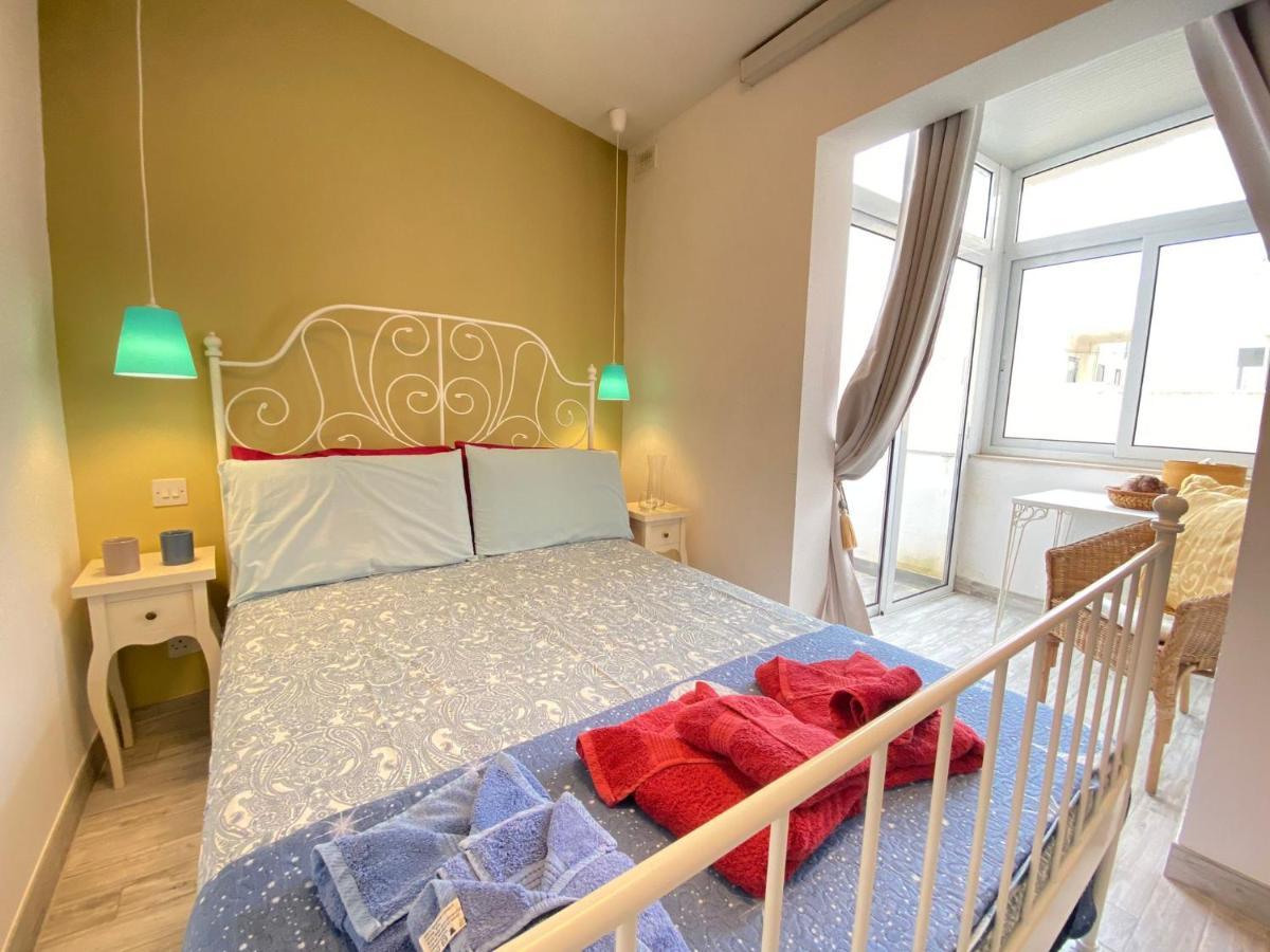 Appartamento Penthouse "Maltese Scent" Mellieħa Esterno foto