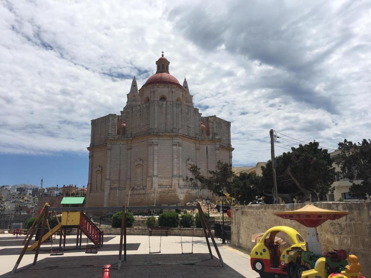 Appartamento Penthouse "Maltese Scent" Mellieħa Esterno foto